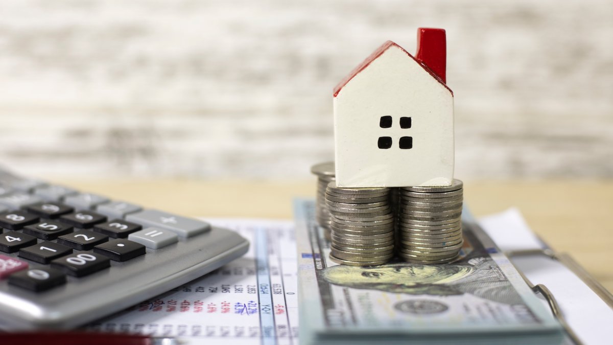 According to the Insurance Information Institute, premiums in Florida are expected to increase an average of about 40% this year, even though lawmakers in Tallahassee approved sweeping reforms in a special legislative session last month. – NBC 6 South Florida