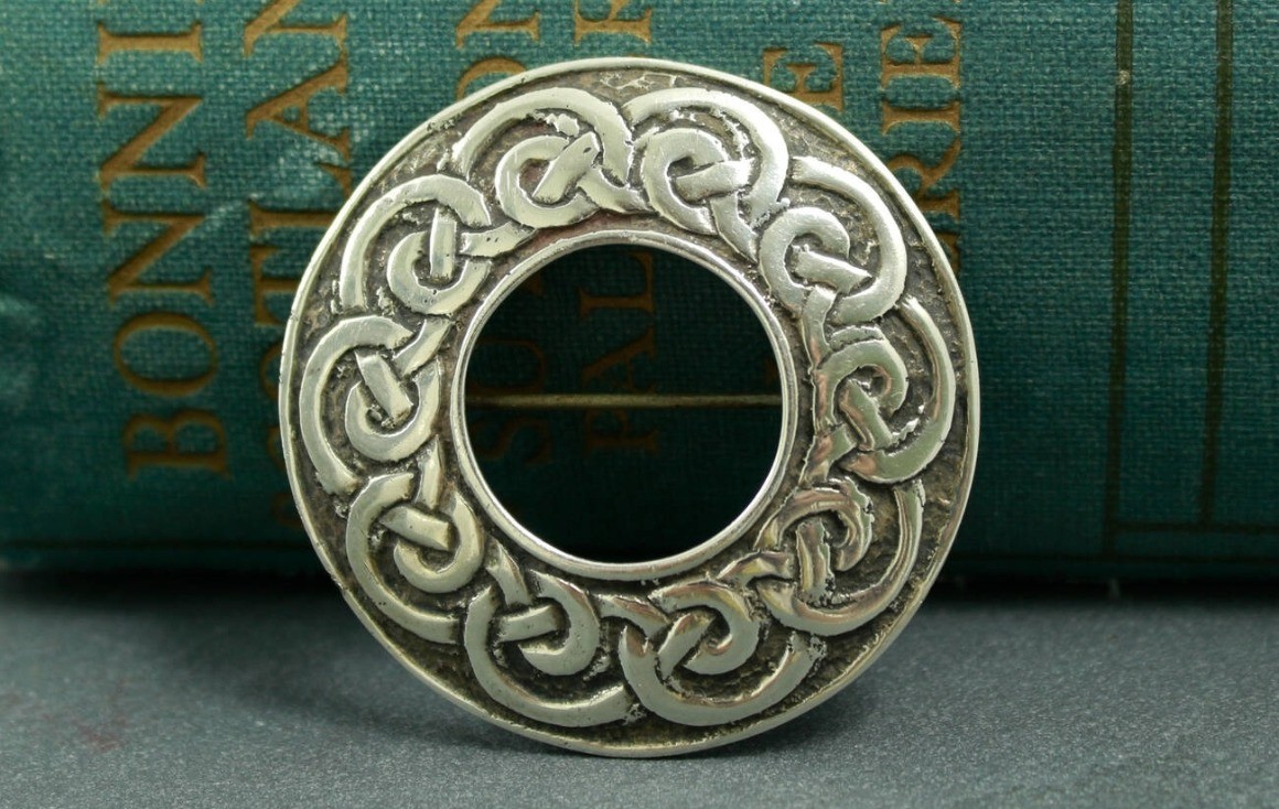 Plaid Brooch