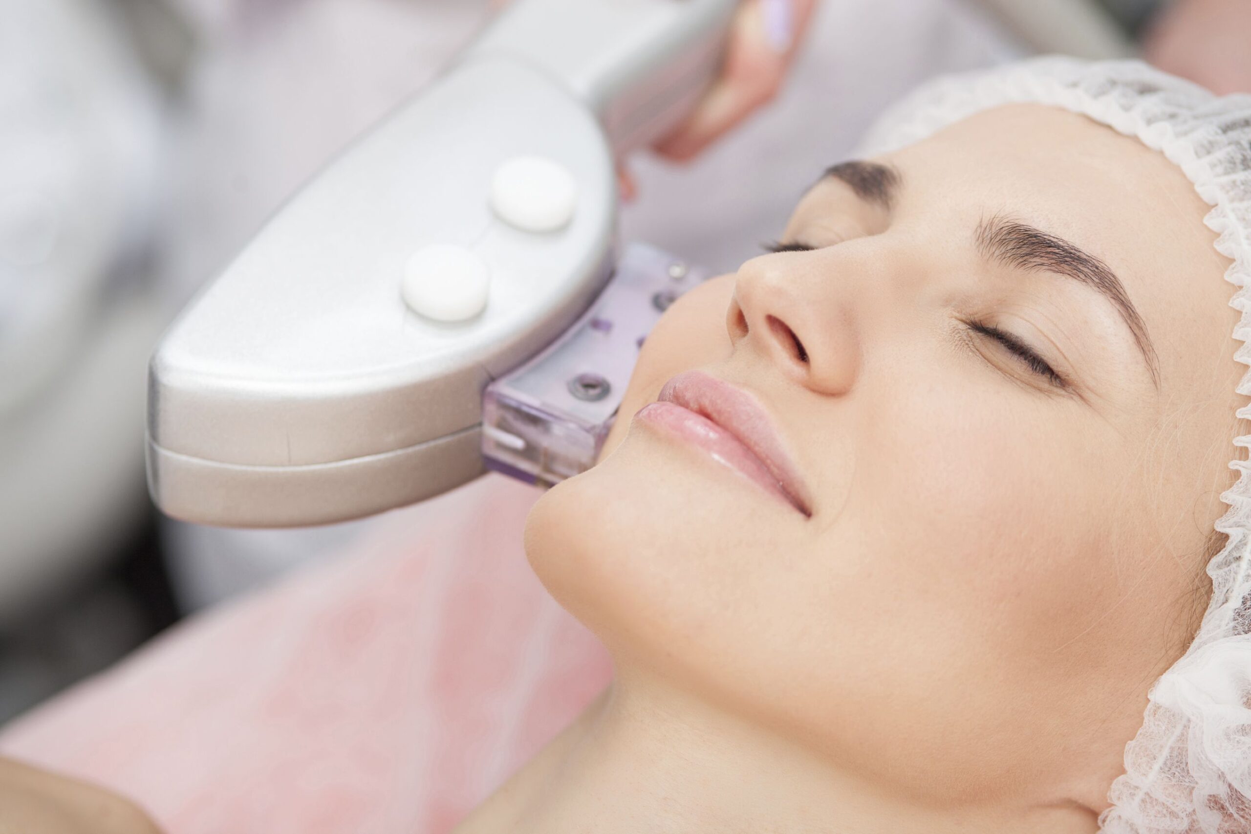 5 Skin Care Treatments in Dubai That Will Make You Look Younger