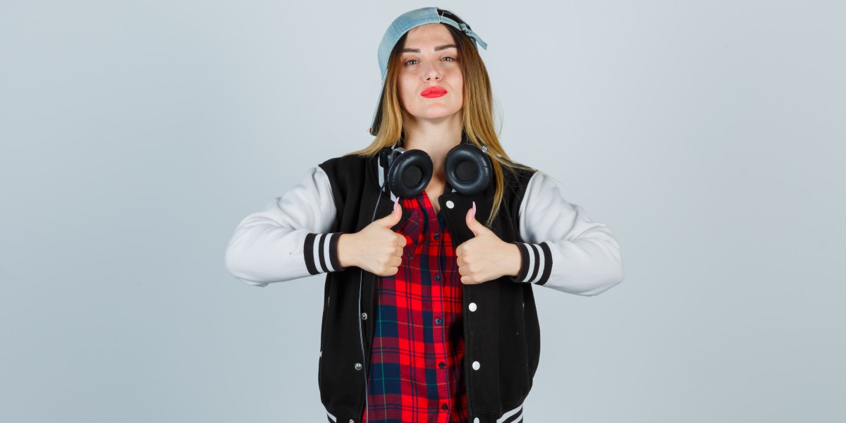 Discover Elegance with the Diddi Moda Bow Jacket