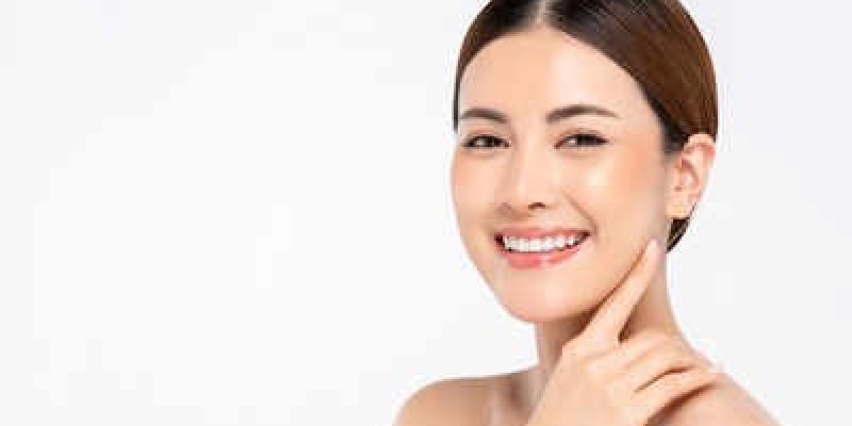 Unveiling the Benefits of Glutathione IV for Clear and Glowing Skin in Dubai