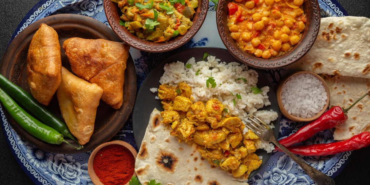 Top Monsoon Foods in India: Delicious Delights to Enjoy During the Rainy Season