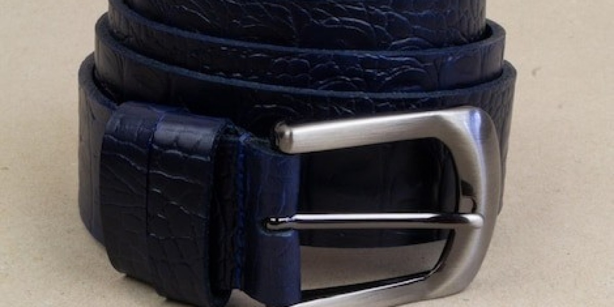 The Ultimate Guide to Men's Adjustable Belts: Style, Functionality, and Versatility