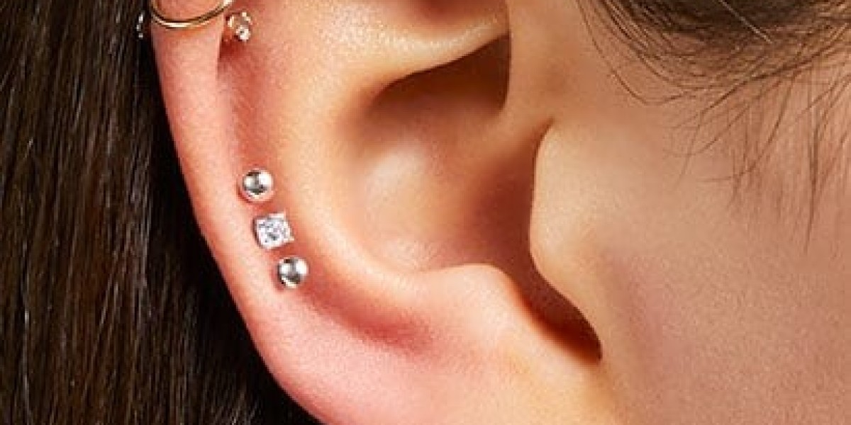 Why Ear Piercing in Dubai is the New Trendsetter