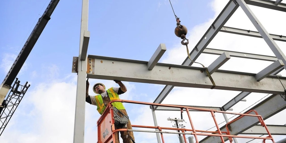 Challenges and Solutions in Heavy Steel Fabrication