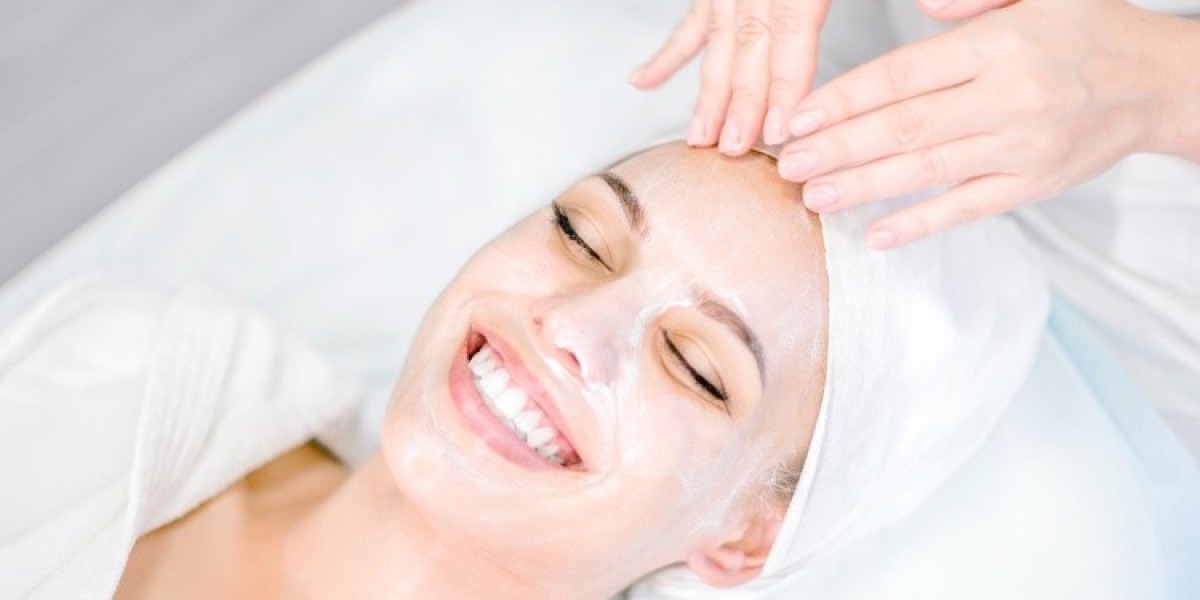Customized Chemical Peels at Dynamic Aesthetic Clinic Dubai