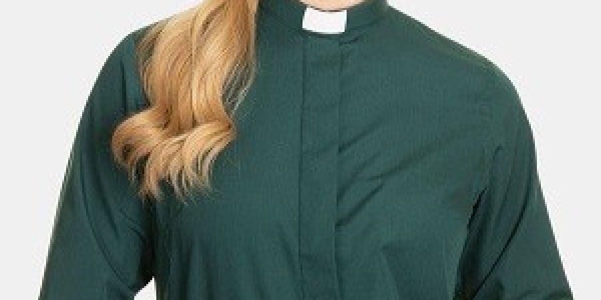 Why Women Prefer Slim Fit Clergy Shirts for a Sleek Look