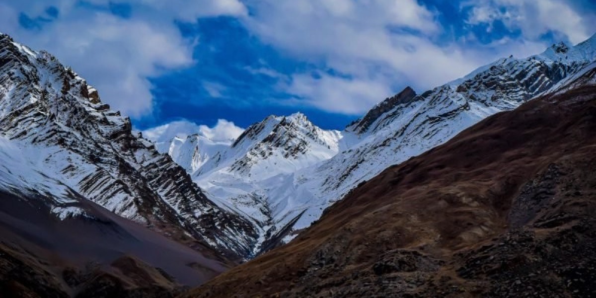 Explore the Best of Nature with a 2 Nights and 3 Days Tour Package from Delhi to Nainital
