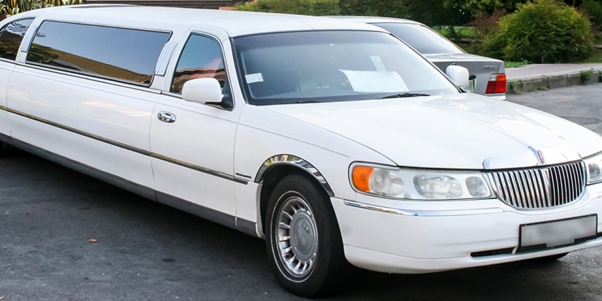 Wondering How to Arrive in Style? Kitchener Limousine Rentals is Your Answer.