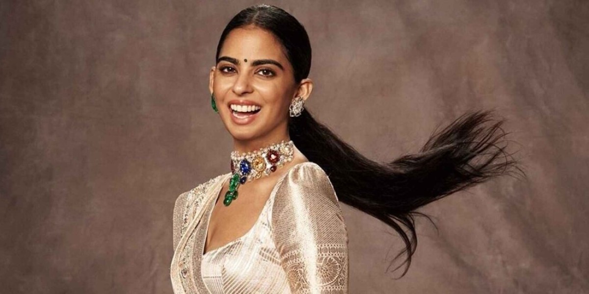 Isha Ambani’s Navratan Necklace - Story Behind The Iconic Set