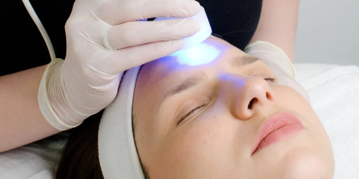 Can LED Light Therapy Treat Acne Effectively?