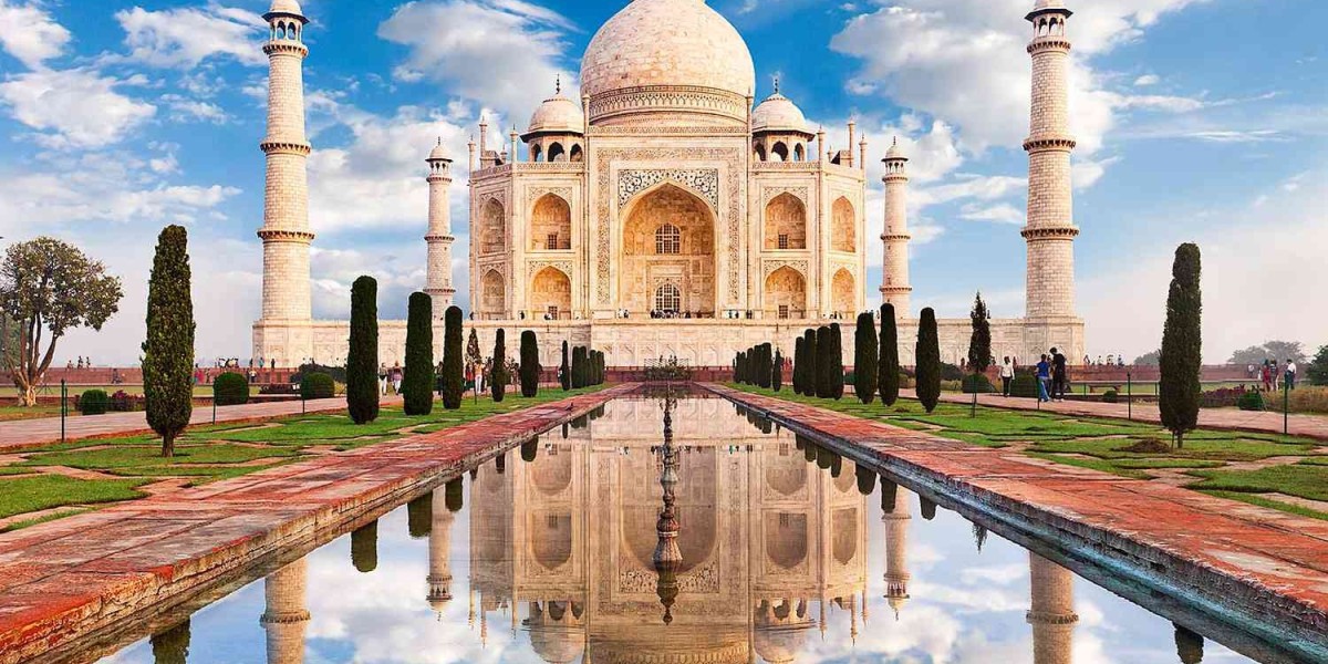 Experience the Magic: Taj Mahal Sunrise Tour By Car From Delhi