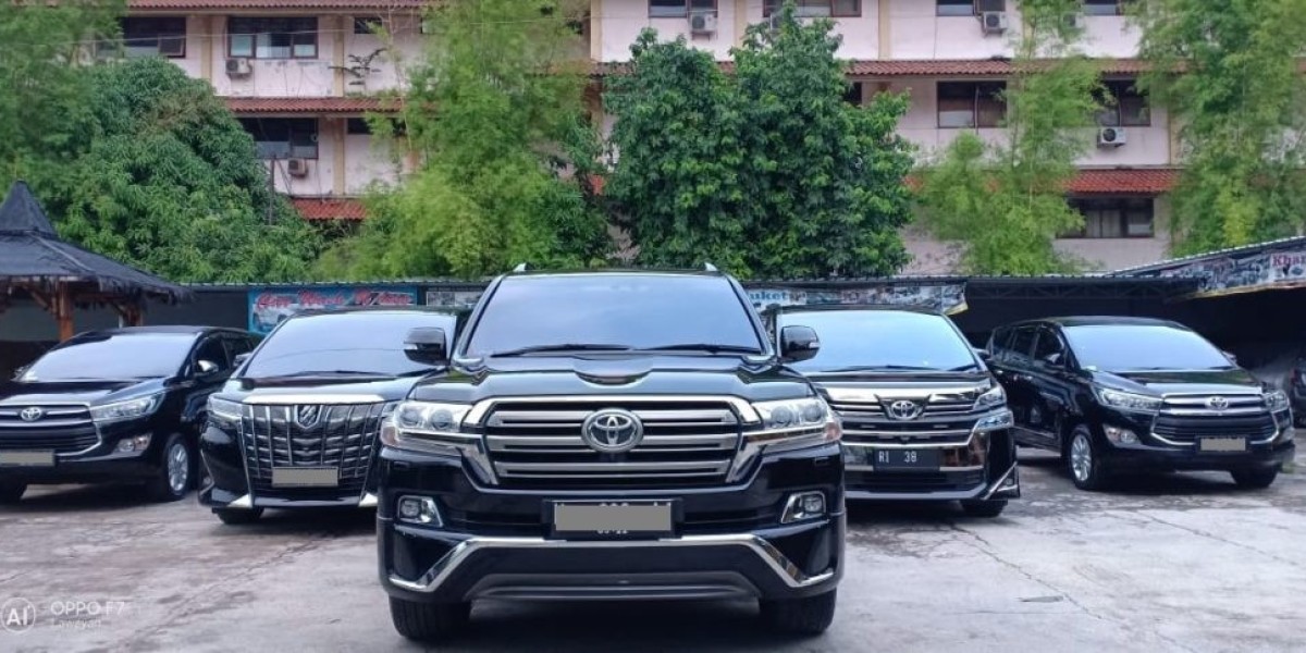 Sewa Mobil Terbaik yang Akan Membuat Perjalanan Anda di Solo Semakin Menyenangkan