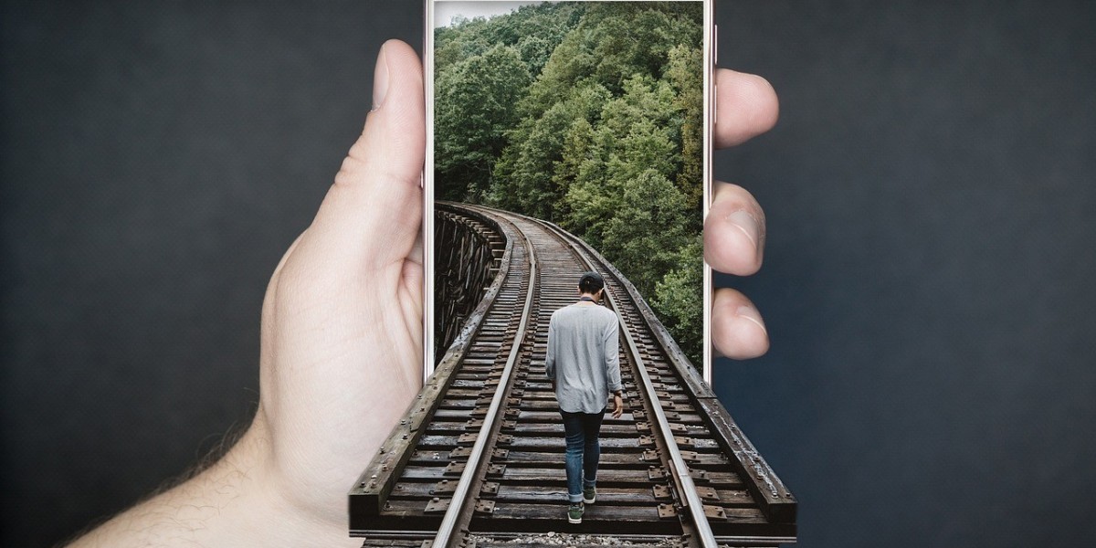 Understanding the Importance and Benefits of a Mobile Viewer for Website Optimization.