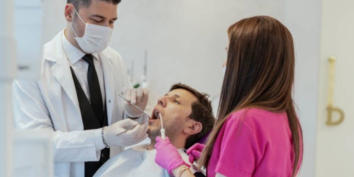 Smile Makeover: Choosing the Right Dental Bridge in Riyadh