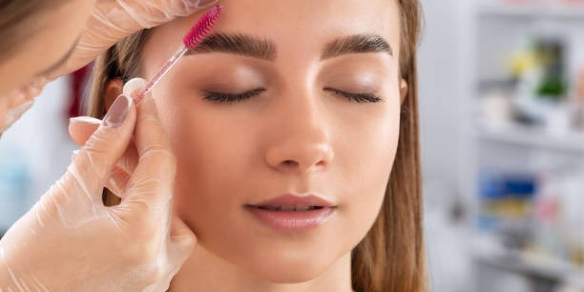 Eyebrow Removal in Riyadh: Expert Tips and Advice