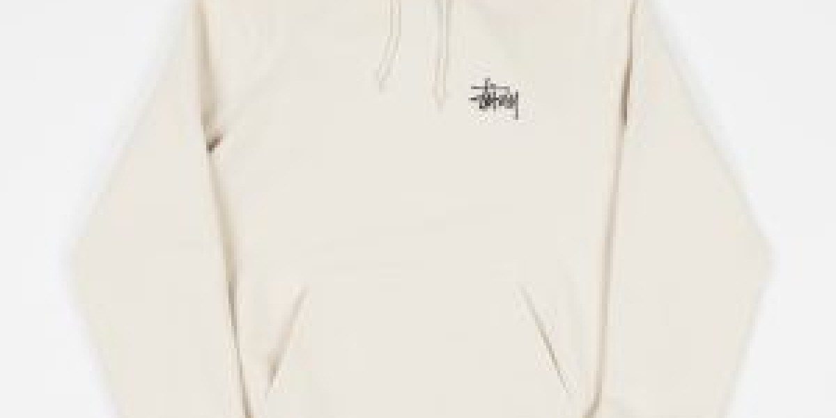 How to Wear a Stussy Hoodie with Shorts