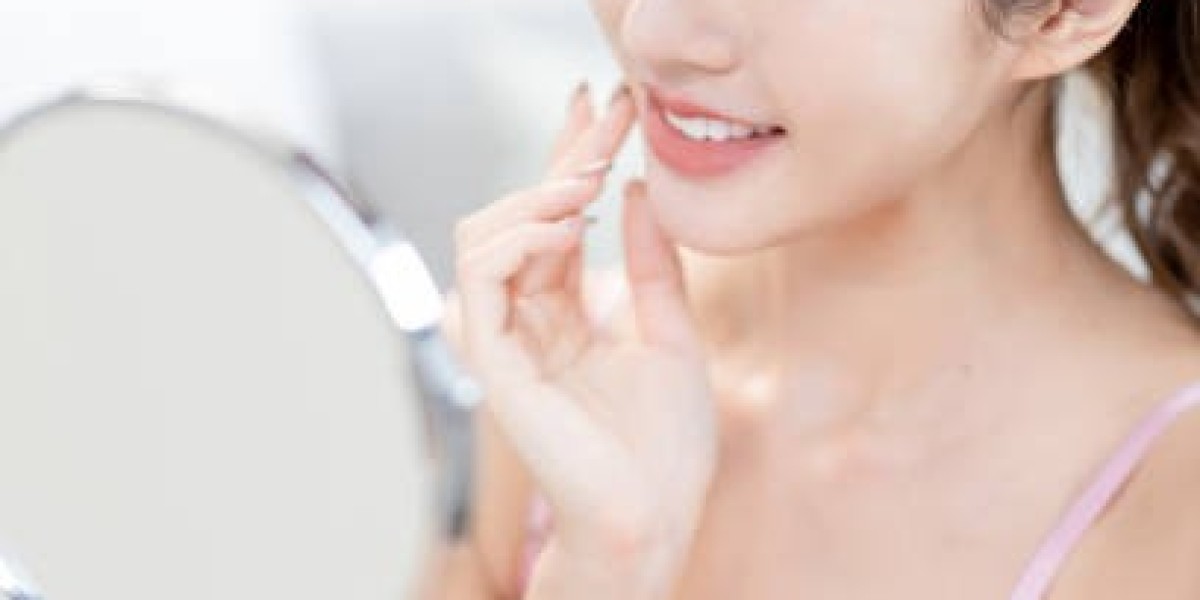 Achieve a Radiant Smile: Top Home Teeth Whitening Tips in Riyadh