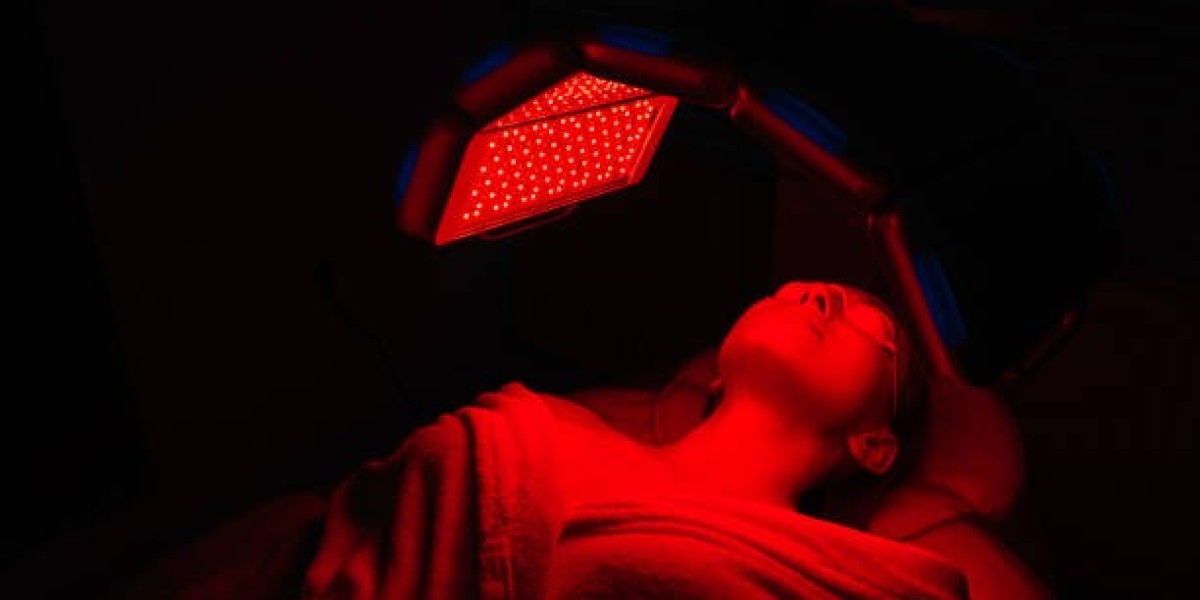 LED Light Therapy Insights: Riyadh’s Path to Radiant Skin