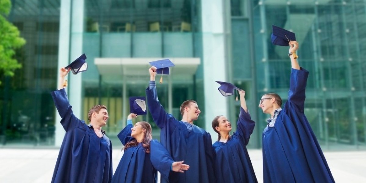 Weekend MBA: Study, Work, and Grow Your Career Simultaneously