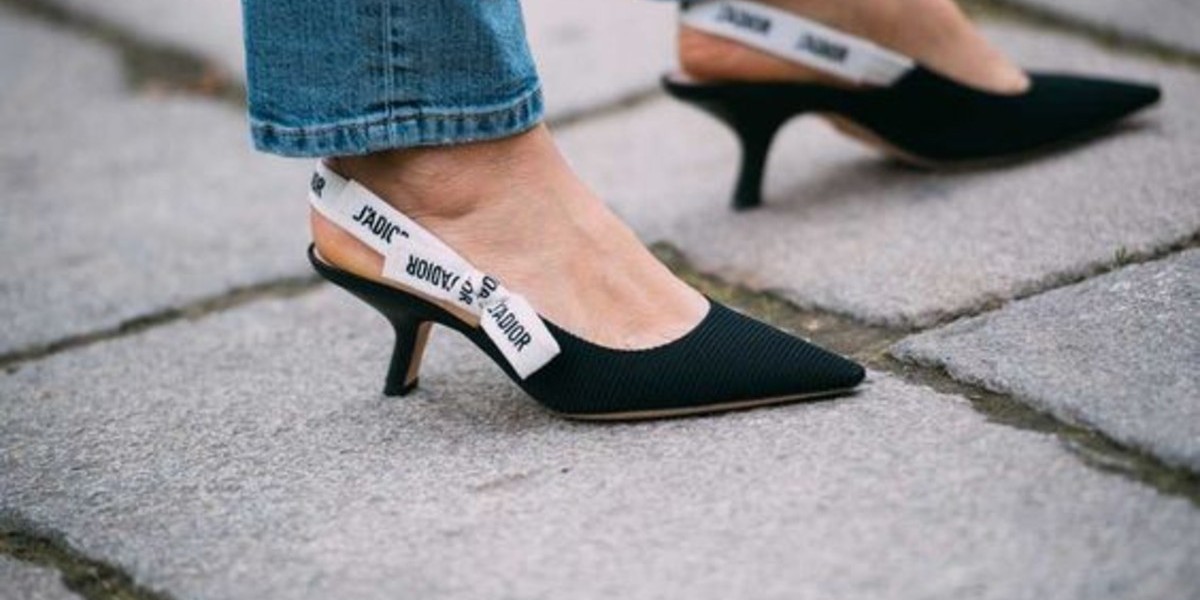 Sling Back Styles: How to Rock This Timeless Trend for Any Occasion