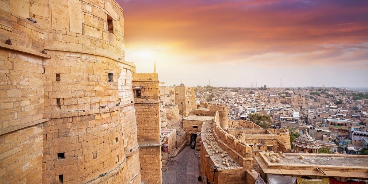 Sightseeing Guide with JaisalmerEasy Travel