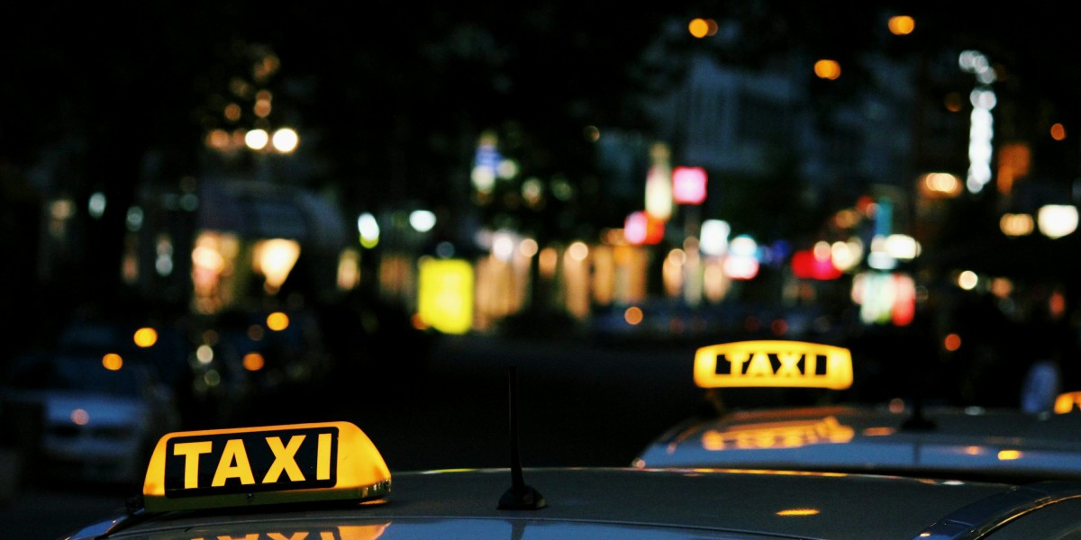 Luxury Airport Taxi Service: Travel in Style and Comfort