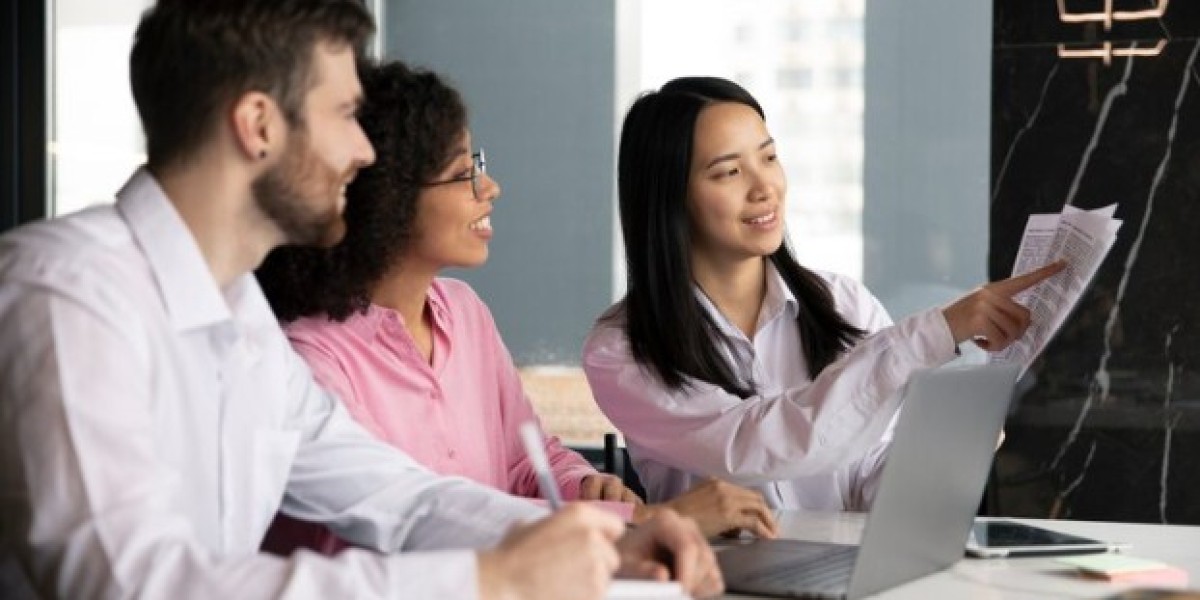 What qualifications are needed to apply for a Doctor of International Affairs program?