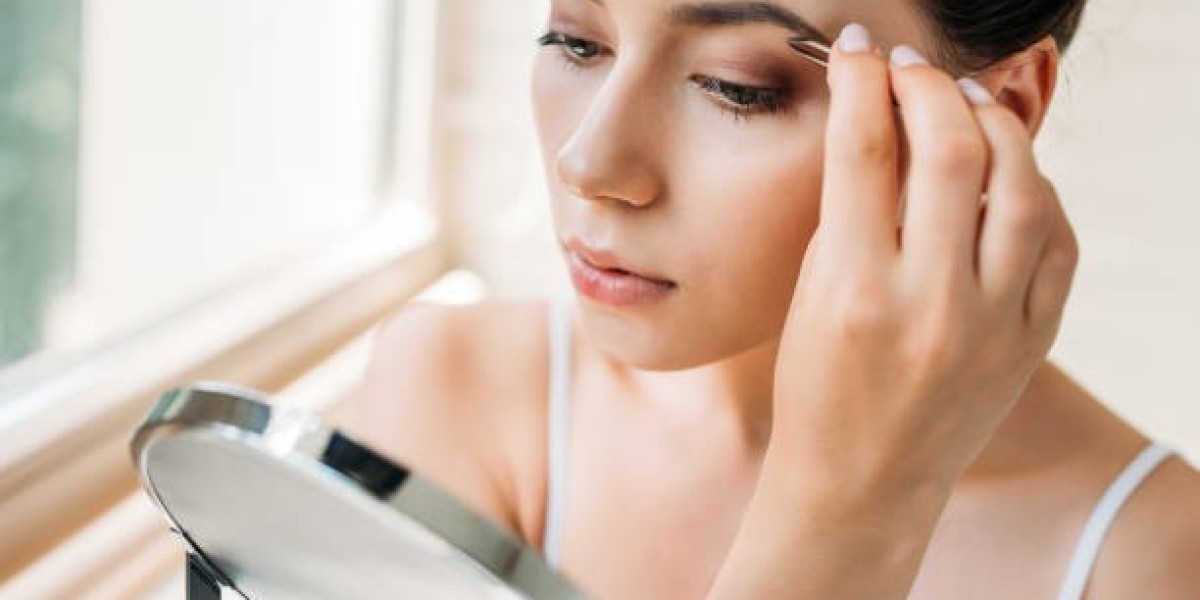 Riyadh’s Top Beauty Treatment: The Vampire Face Lift and Its Benefits