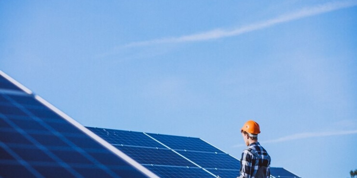What Should You Know About Solar Inverter Prices in Pakistan?