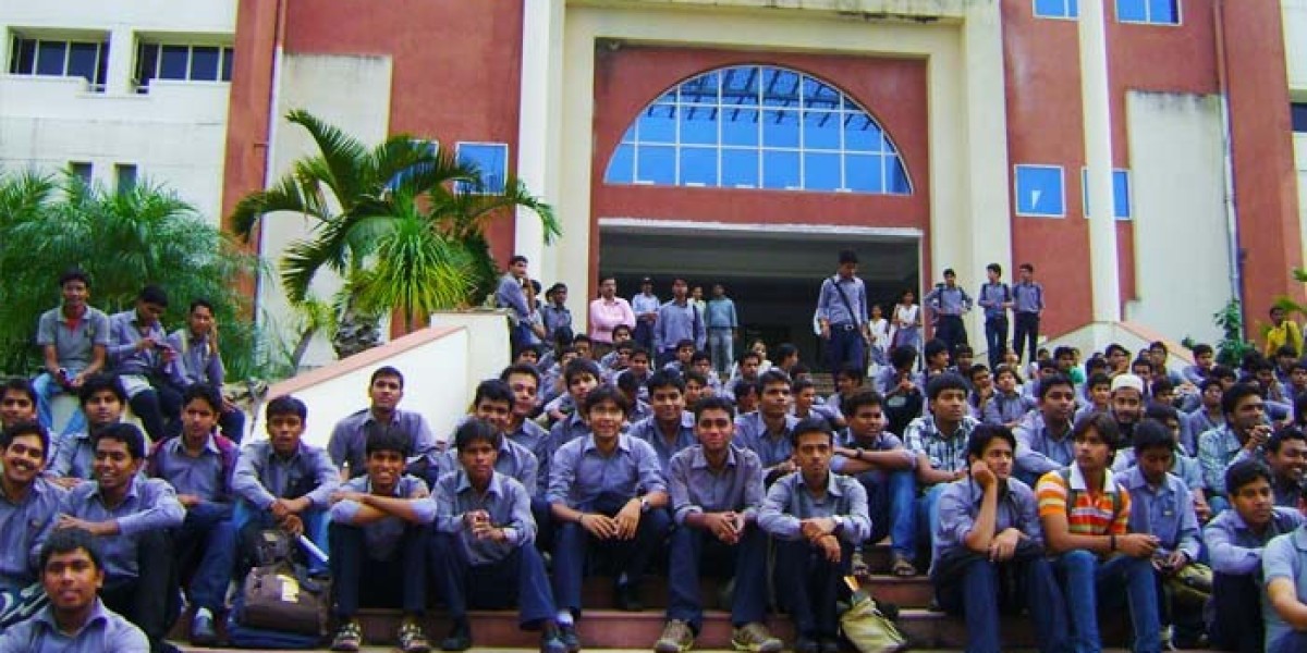 Why the MCA Course is Best?