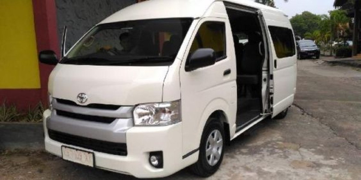 Perjalanan Nyaman Bersama Hiace Pilihan Ideal untuk perjalanan Rombongan