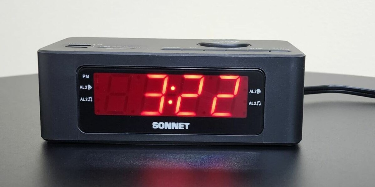 Smart Hotel Clock Radios: Revolutionizing Guestroom Technology