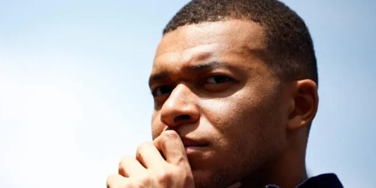 Kylian Mbappe heeft kritiek geuit op een rapport van RMC Sport
