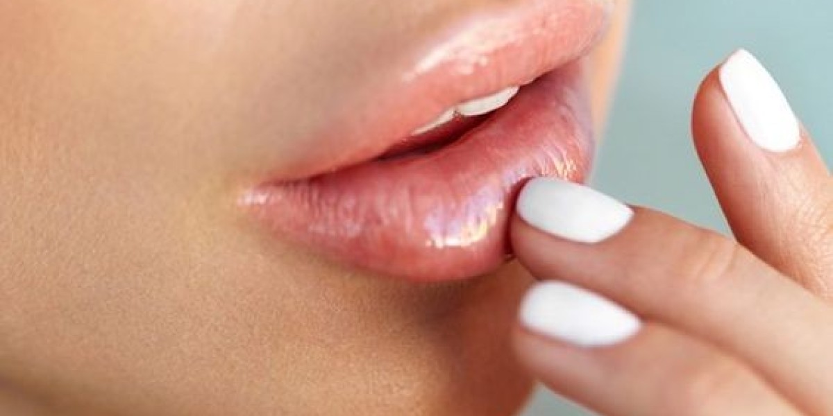Lip Thinning in Riyadh: Exploring Injectables and Fillers
