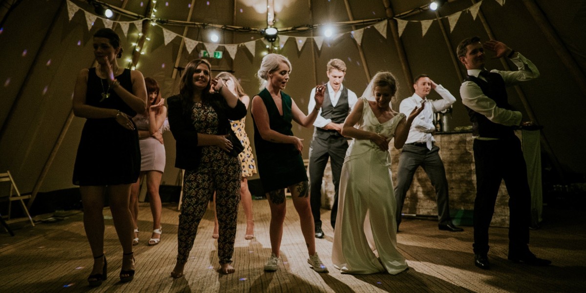 Why You Should Hire a Party DJ for Your Next Event