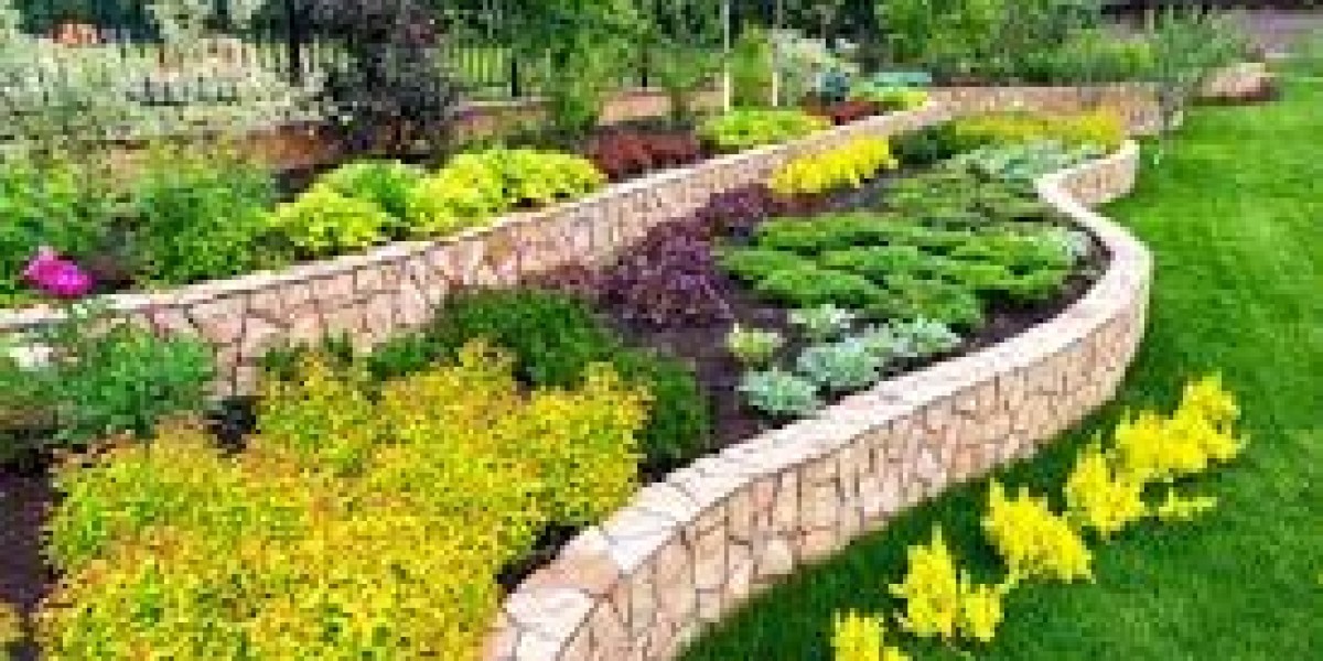 Transforming Your Outdoor Space: Essential Landscaping Tips for a Stunning Yard