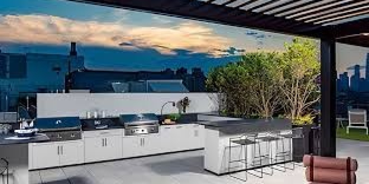Outdoor Kitchens: Transforming Your Backyard into a Culinary Oasis
