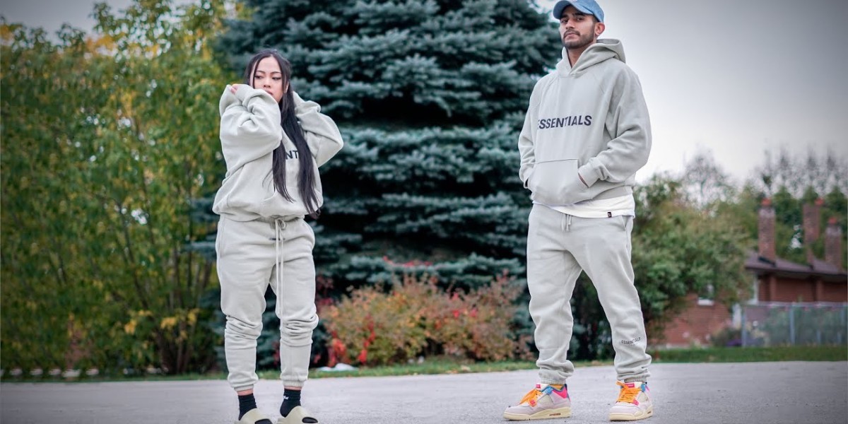 Why the Essentials Hoodie is So Popular