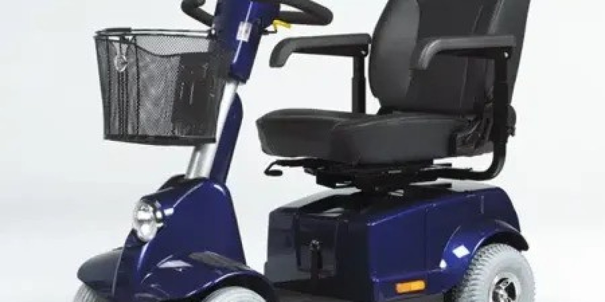 Explore the Fortress 1700 4-Wheel Mobility Scooter at Scooters Direct – Comfort and Performance Combined