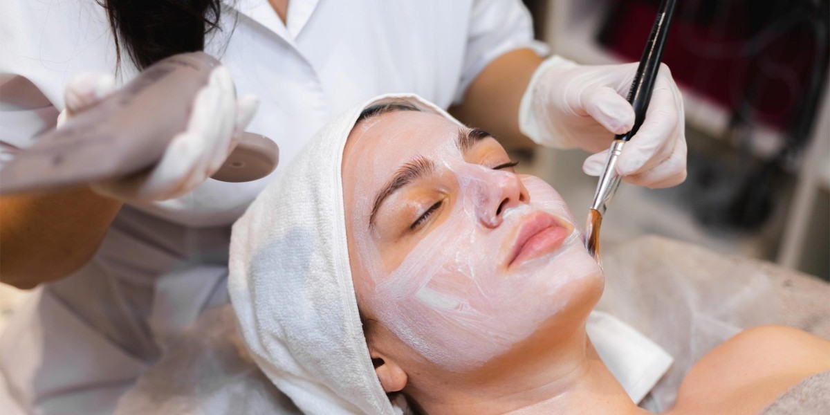 Exploring Advanced HydraFacial Techniques at Islamabad Clinics