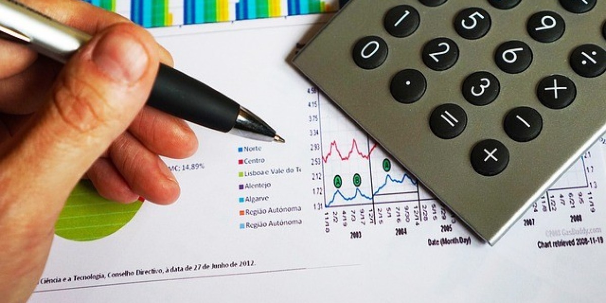 Financial Planning for Dubai’s Young Professionals: Starting Off Right