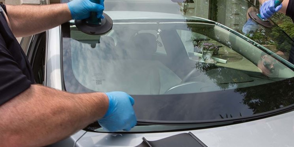 Affordable Windshield Replacements: High-Quality Solutions Without Breaking the Bank