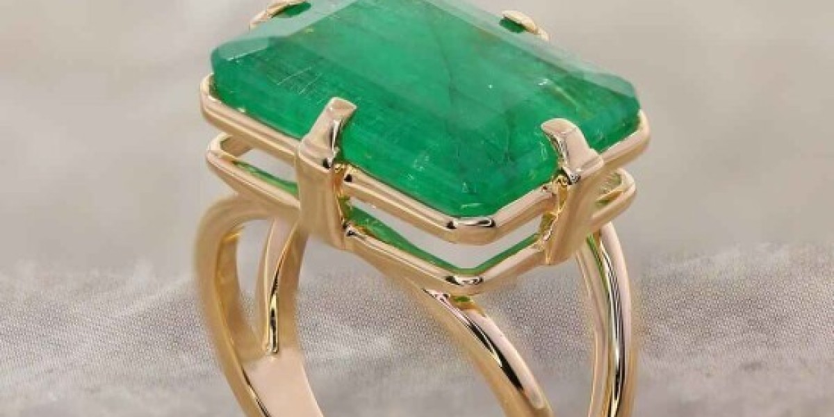 Rituals for Wearing an Emerald (Panna) Gemstone