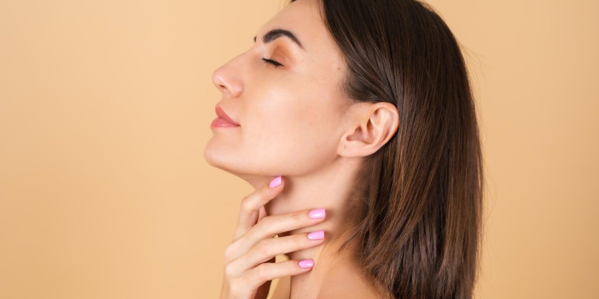 Double Chin and Aging: Solutions Available in Islamabad