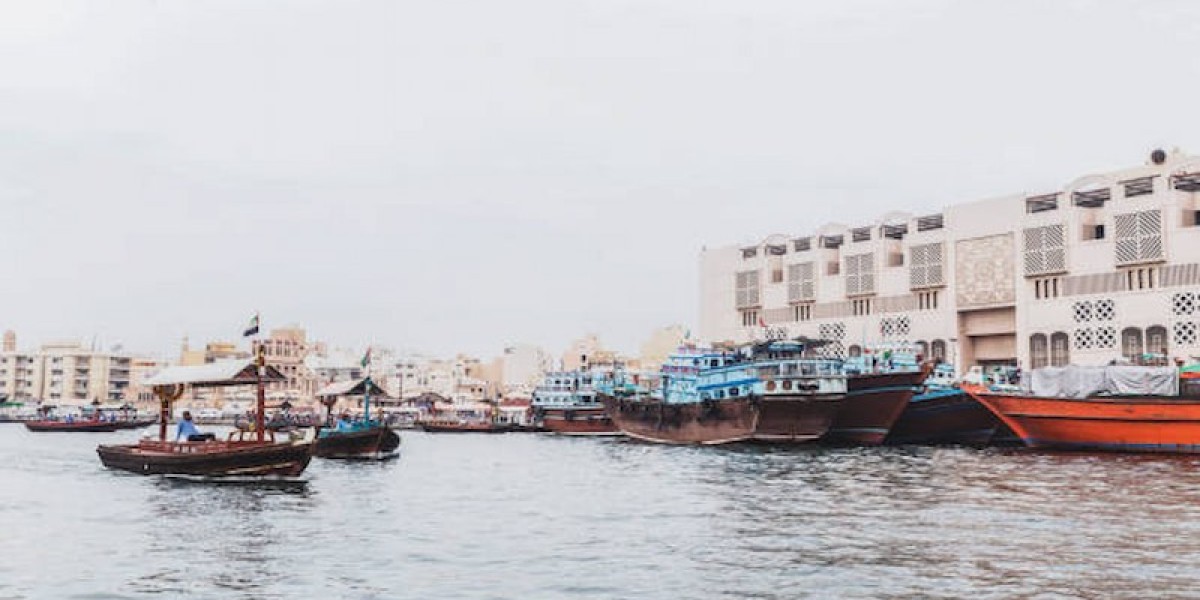 Tips for an Amazing Dubai Dhow Cruise Creek Trip