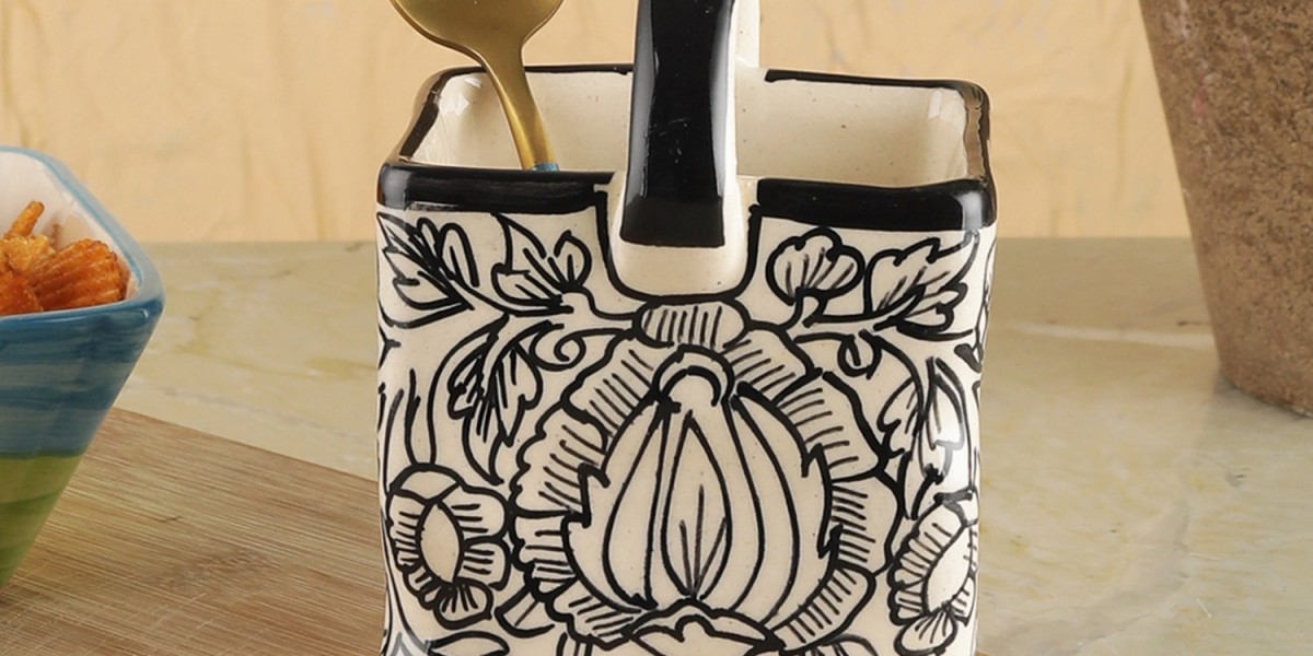 Exploring the Different Types of Cutlery and Their Uses for the Kitchen and Dining Table
