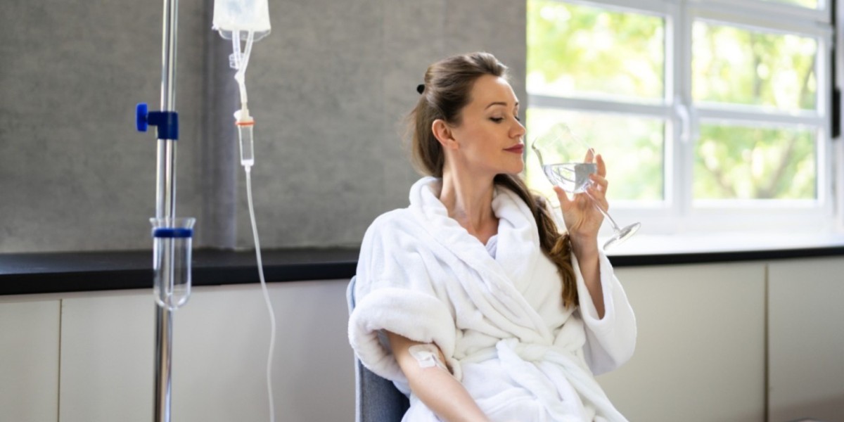 Exploring the Benefits of NAD+ IV Therapy in Dubai