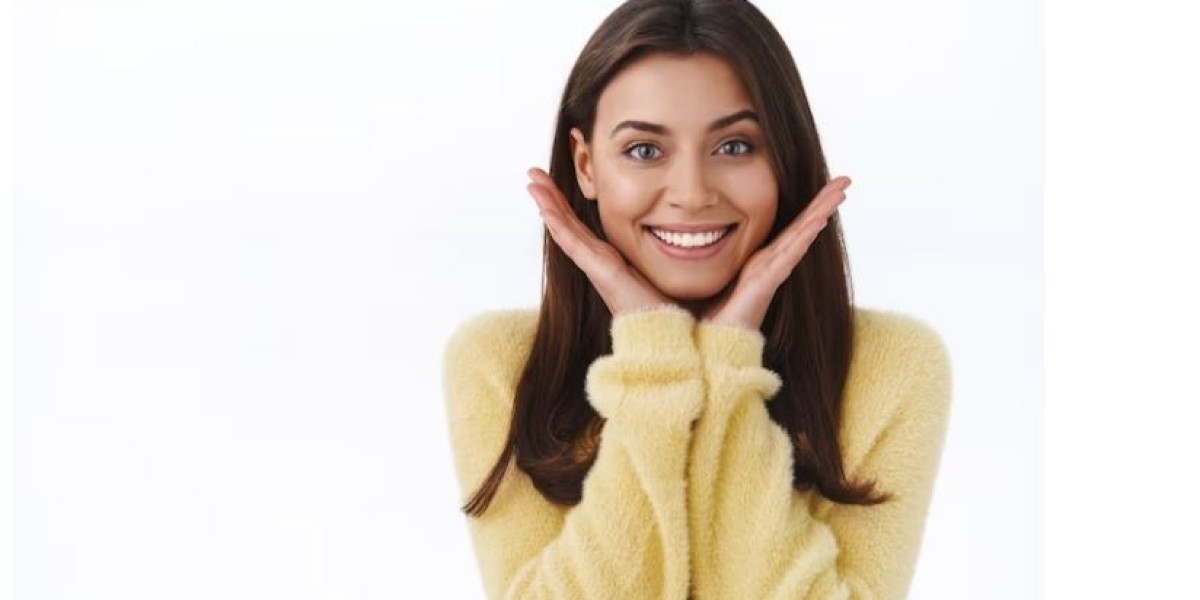 Everything You Should Know About the Cost and Benefits of Hollywood Smile Makeovers