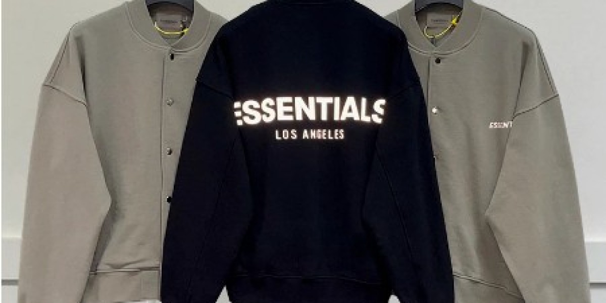 Why Are Hoodies and T-Shirts So Popular?